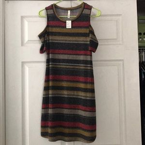 Peek-a-boo sleeve dress